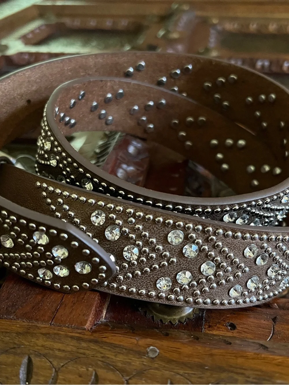 NWT Shyanne Brown Leather Studded Belt w/ Crystal Embellishments Sz M/L